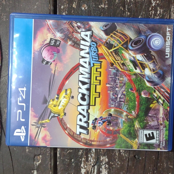 PS4 VIDEO GAMES - Picture 2 of 15